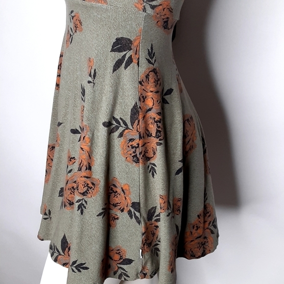 Van's floral skater dress sz xs - Picture 4 of 6